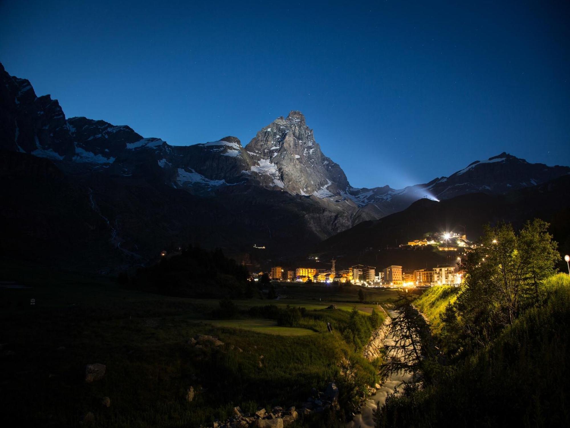 Contemporary Apartment In Breuil Cervinia Near Ski Area Exterior foto
