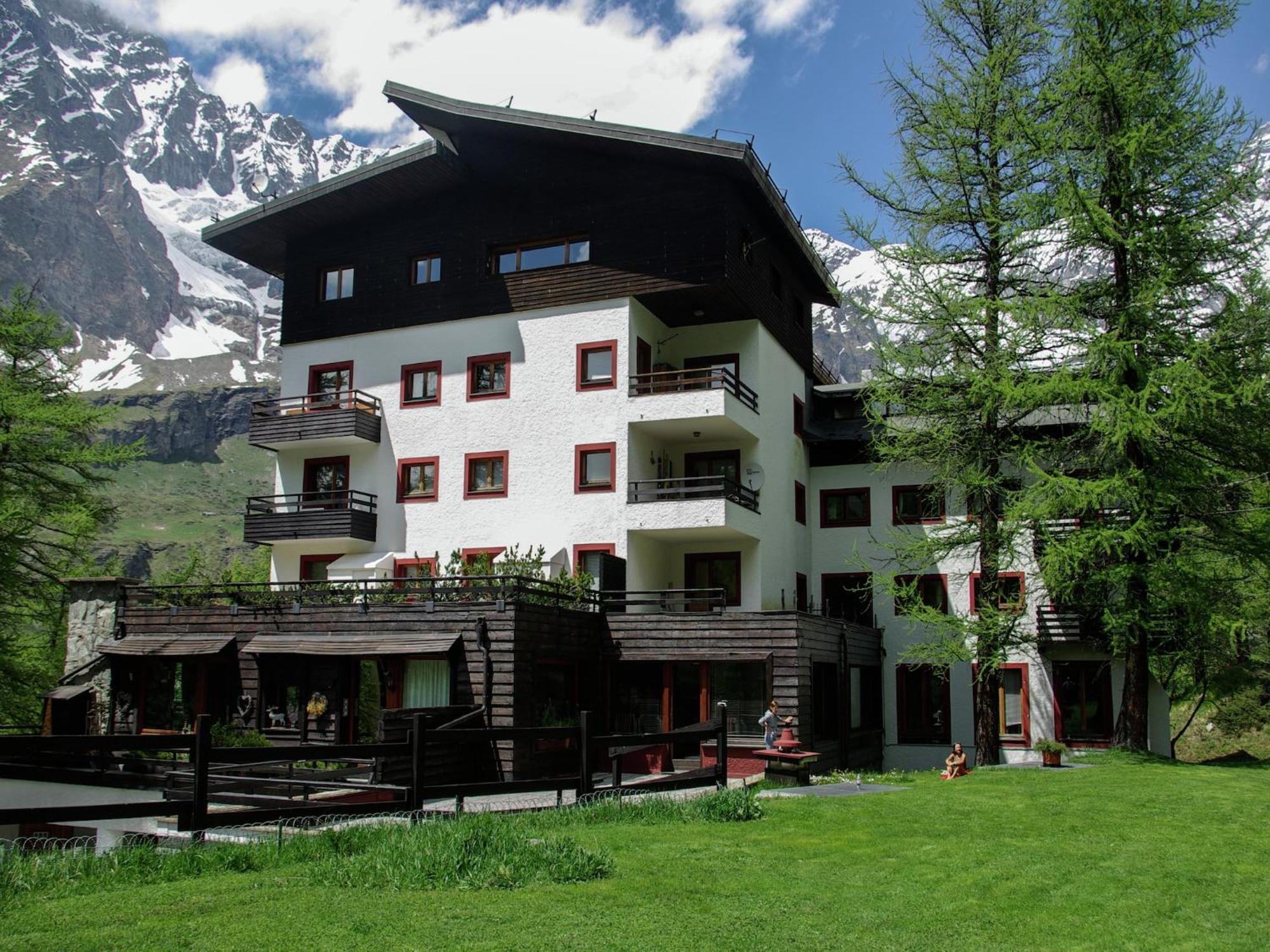 Contemporary Apartment In Breuil Cervinia Near Ski Area Exterior foto