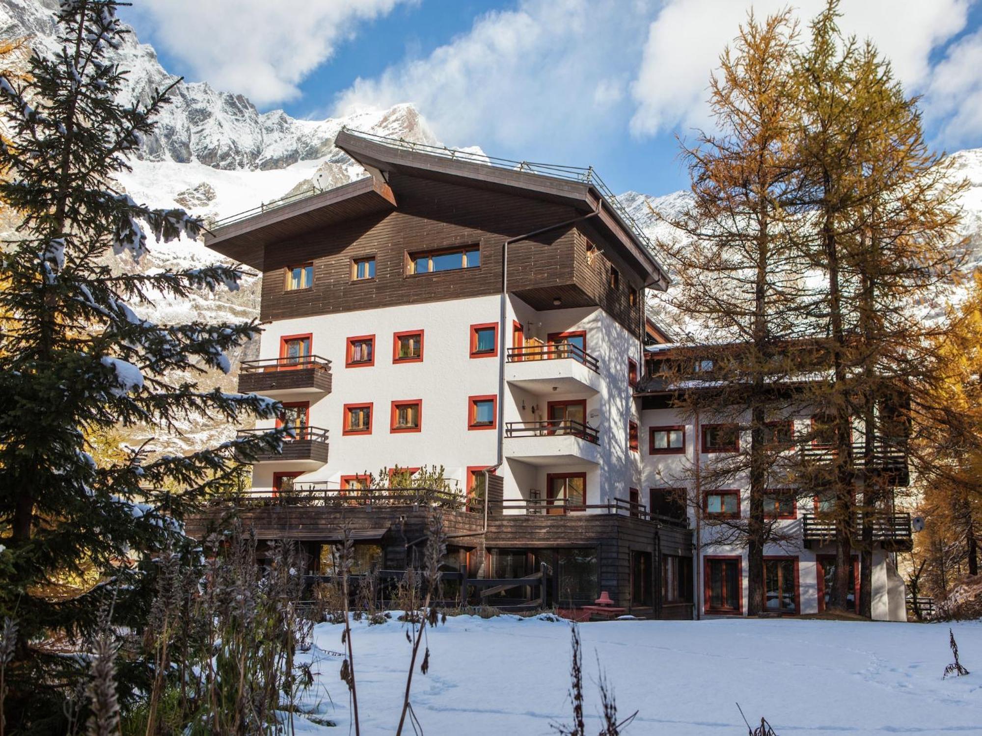 Contemporary Apartment In Breuil Cervinia Near Ski Area Exterior foto