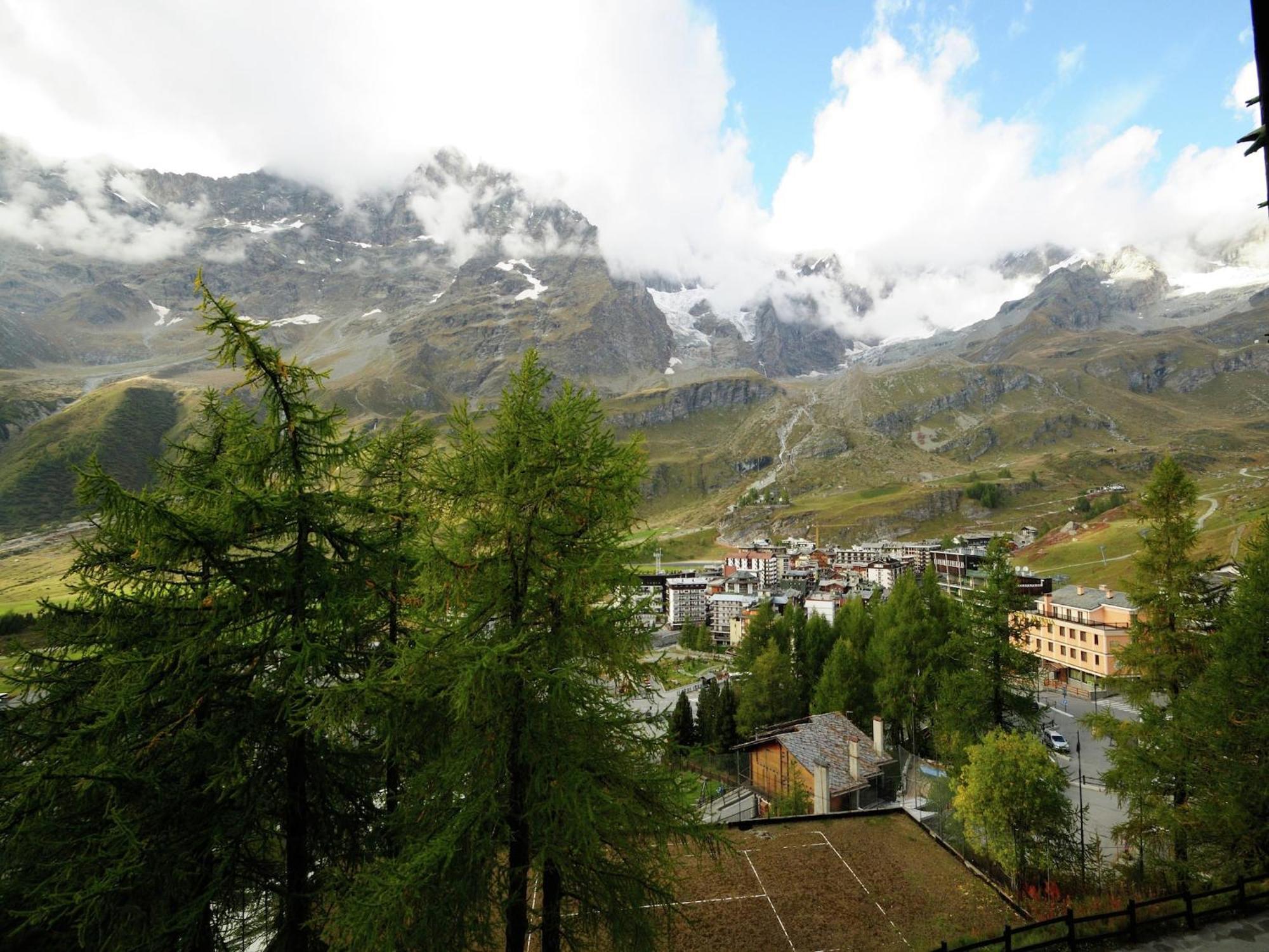 Contemporary Apartment In Breuil Cervinia Near Ski Area Exterior foto